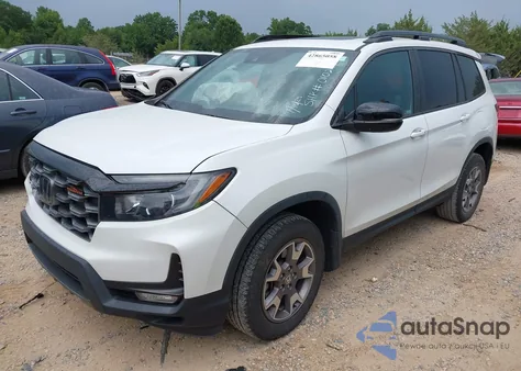 2022 Honda Passport Awd Trailsport z USA, uszkodzony, nr VIN 5FNYF8H68NB010244